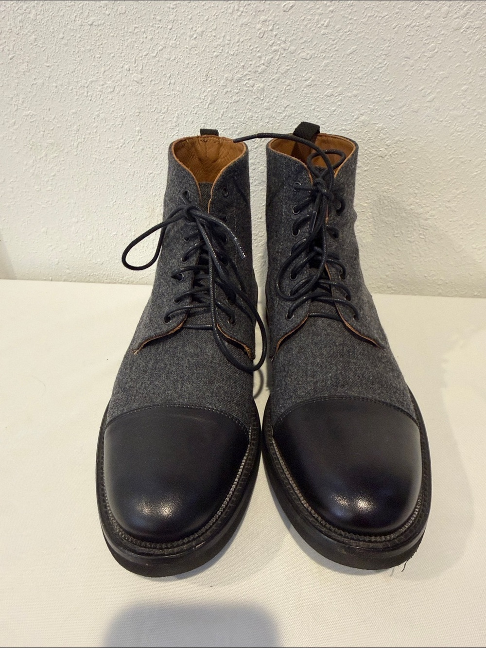 Taft Gray Wool and Black Leather Cap-Toe Chukka Boots Size 10/ 44 Made in Spain